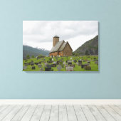 Stave kerk met begraafplaats in Noorwegen canvas Afdruk (Insitu (Houten vloer))