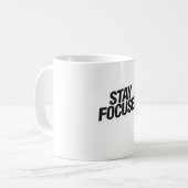Stay Focused Minimal Typography Sweatshirt Koffiemok (Voorkant links)