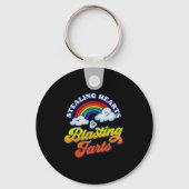 Stealing Hearts & Blasting Farts Funny Rainbow Sleutelhanger (Voorkant)