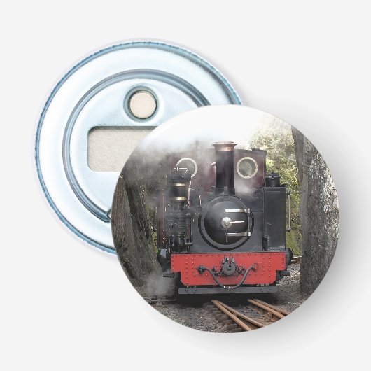 STEAM TRAINS BUTTON FLESOPENER (Voorkant)