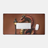 Steampunk Dragon naast een straatlamp. Bureaumat (Keyboard & Muis)