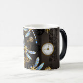 Steampunk Dragonflies op bruine gestreepte achterg Magische Mok (Voorkant rechts)