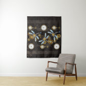 Steampunk Dragonflies op bruine gestreepte achterg Wandkleed (In situ)
