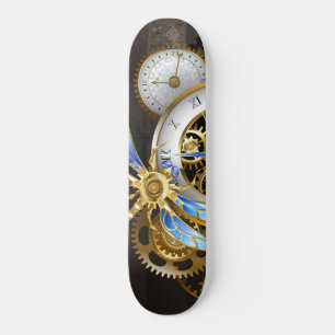 Steampunk-klok met mechanische dragonfly skateboard