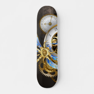 Steampunk-klok met mechanische dragonfly skateboard