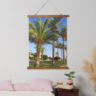 Steeg van de dadelpalmen in de stad Sharm El Sheik Hangend Wandkleed