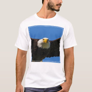Steenarend vliegt dichtbij t-shirt
