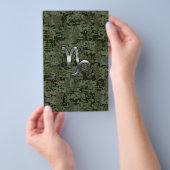 Steenbok Sterrenbeeld op olijfgroene digitale camo Flyer (Hand)