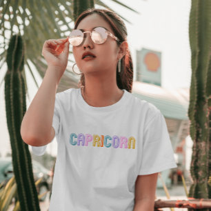 Steenbok verjaardag modern kleurrijk eenvoudig t-shirt