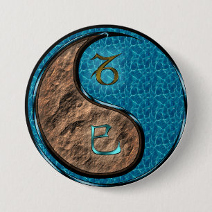 Steenbok & Water Slang Ronde Button 7,6 Cm