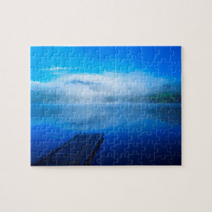 Steiger aan een rustig nevelig meer, Californië Legpuzzel