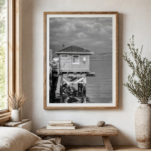Steiger gebouwd boven water Kustlandschap Poster