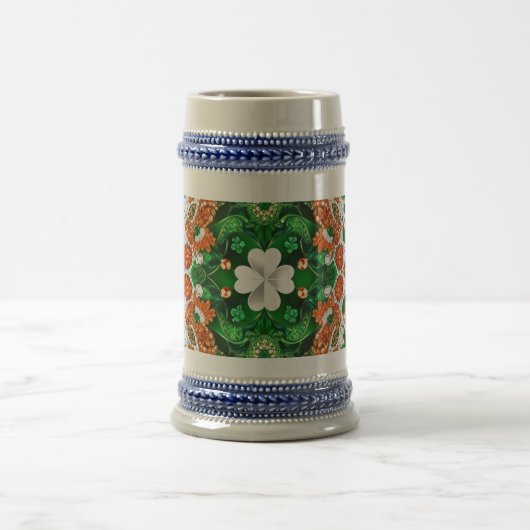 Stein Mok met Ireland Colours Design (Center)