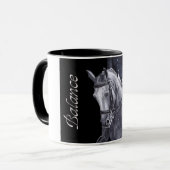 Stein noir et blanc de tasse de cheval de dressage (Devant gauche)