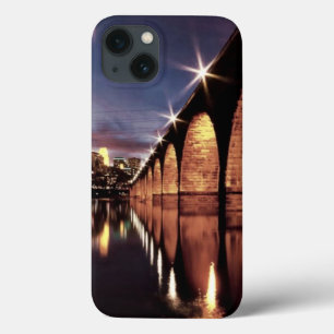 Stenen boog Skyline iPhone 13 Hoesje