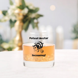Sterke nectar komt binnen! Busy Bee Buckets Cartoo Whisky Glas
