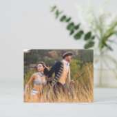 Sterling & Nilla, Sur La Carte Postale Run (Debout devant)