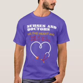 Stethoscoop hart ontwerp met aanhalingstekens fami t-shirt
