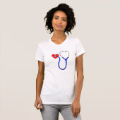 Stéthoscope et T-shirt de coeur (Devant entier)