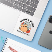 Sticker Adorable chat et chien Hug - Meow & Woof Design (Ordinateur portable avec iPhone)