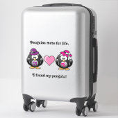 Sticker Adorable Lesbienne Penguins Deux Mariées Casquette (Sur valise)