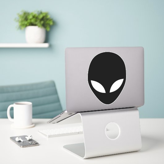 STICKER ALIEN (Ordinateur portable sur le bureau)