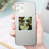 Sticker Alien drôle mangeant des nouilles Ramen (Téléphone)