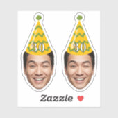 Sticker Anniversaire drôle Visage avec Casquette de fête e (Feuille)