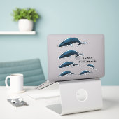 STICKER BALEINE BLEUE FAMILIALE (Ordinateur portable sur le bureau)