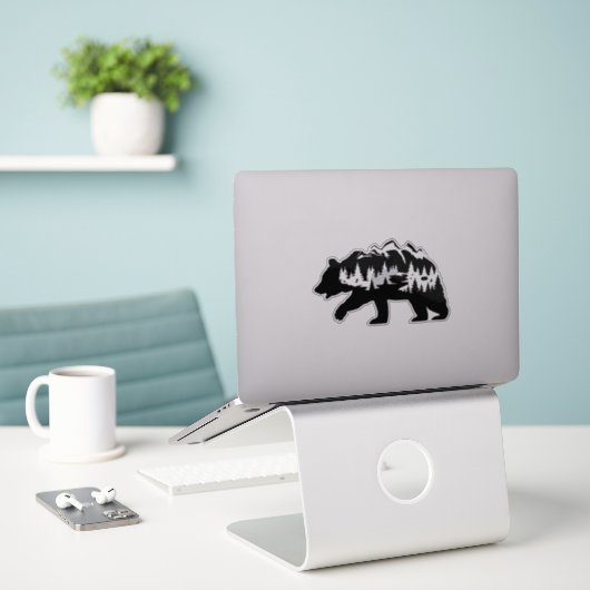 Sticker Bear Sticker. (Ordinateur portable sur le bureau)
