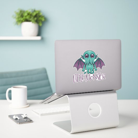 Sticker Bébé mignon Cthulhu Petit Monstre (Ordinateur portable sur le bureau)