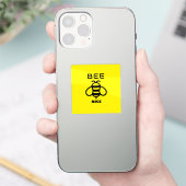 Sticker Bee Nice with Yellow Background Design (Téléphone)