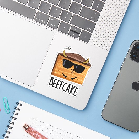Sticker Beefcake Funny Cake Pun (Ordinateur portable avec iPhone)