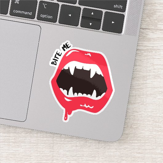 Sticker Bite Me Vampire (Détail)
