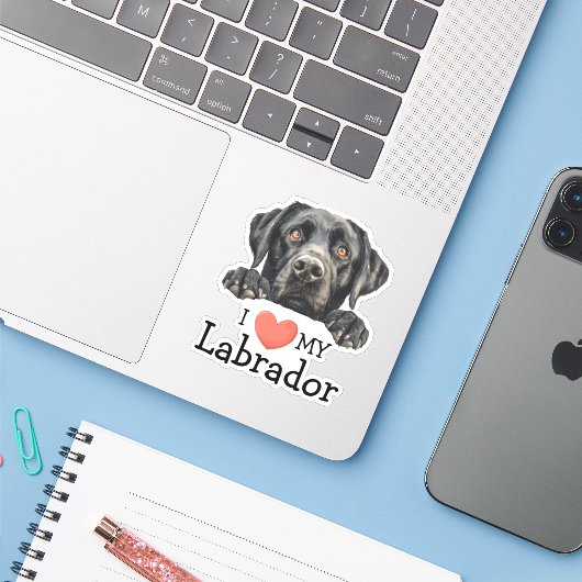 Sticker Black Labrador Retriever Heart (Ordinateur portable avec iPhone)