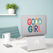 Sticker Bonne Fille (Ordinateur portable sur le bureau)