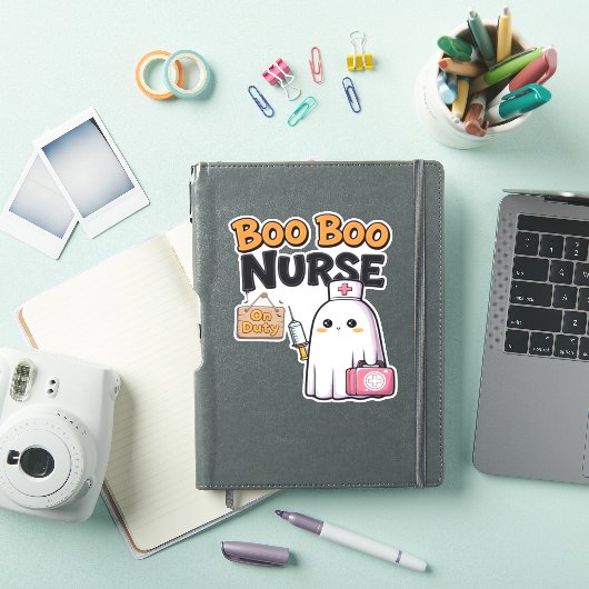 Sticker Boo Boo Infirmière En Service Classique T-Shirt (Couverture iPad)