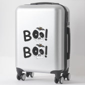Sticker BOO with a Bite – Bat & Skull Halloween Lettering (Sur valise)