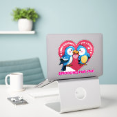 Sticker Câlins pour toi !  (Ordinateur portable sur le bureau)