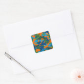 STICKER CARRÉ 鮮やかなオレンジ、青、緑のカモフラージュ柄 (Enveloppe)