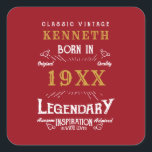 Sticker Carré 40th Birthday Vintage Red Gold Ajouter un nom Anné<br><div class="desc">Pour ceux qui fêtent leur 40e anniversaire, nous avons l'autocollant idéal d'anniversaire avec une sensation vintage. L'arrière - plan rouge avec un design typographique vintage blanc et or est simple et élégant avec une touche rétro. Customisez facilement le texte de ce cadeau d'anniversaire en utilisant le modèle fourni. Voir en...</div>