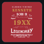 Sticker Carré 40th Birthday Vintage Red Gold Ajouter un nom Anné<br><div class="desc">Pour ceux qui fêtent leur 40e anniversaire, nous avons l'autocollant idéal d'anniversaire avec une sensation vintage. L'arrière - plan rouge avec un design typographique vintage blanc et or est simple et élégant avec une touche rétro. Customisez facilement le texte de ce cadeau d'anniversaire en utilisant le modèle fourni. Voir en...</div>
