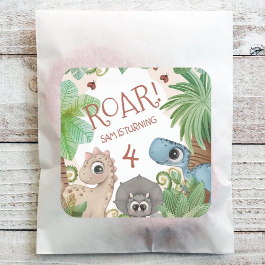 Sticker Carré 4e anniversaire dinosaure