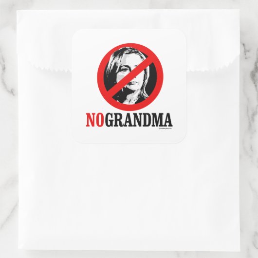 STICKER CARRÉ AUCUNE GRANDMA HILLARY (Sac)