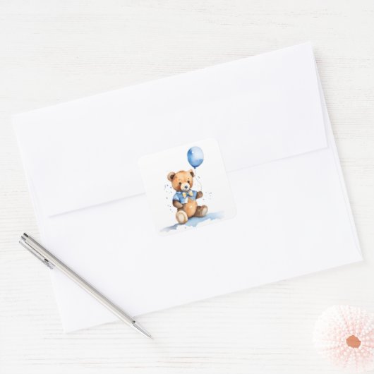 Sticker Carré Baby Boy Teddy Bear With Blue Balloon (Enveloppe)