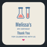 Sticker Carré Beaker & Test Tube Science Thème Anniversaire<br><div class="desc">Anniversaire merci autocollants avec un dessin mignon d'un tube d'essai et bécher. Parfait pour les types scientifiques.</div>