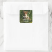 Sticker Carré Bébé Fox dans une forêt verte Anniversaire Merci (Sac)