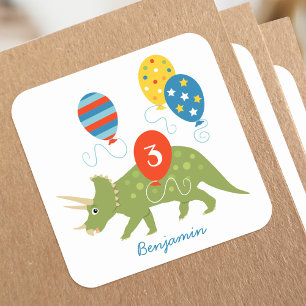 Sticker Carré Belle Anniversaire Dinosaur Tricératops Nom person