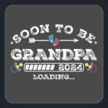Sticker Carré Bientôt être Grand-père 2024 Chargement<br><div class="desc">Bientôt être Grand-père 2024 Chargement Promoté à Grand-père Funny Crew Graphic design Cadeau Carré Stickers Collection classique.</div>