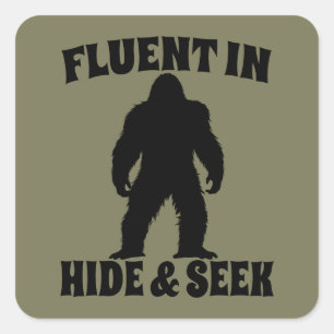 Sticker Carré Bigfoot Drôle - Courant en Cache-Cache
